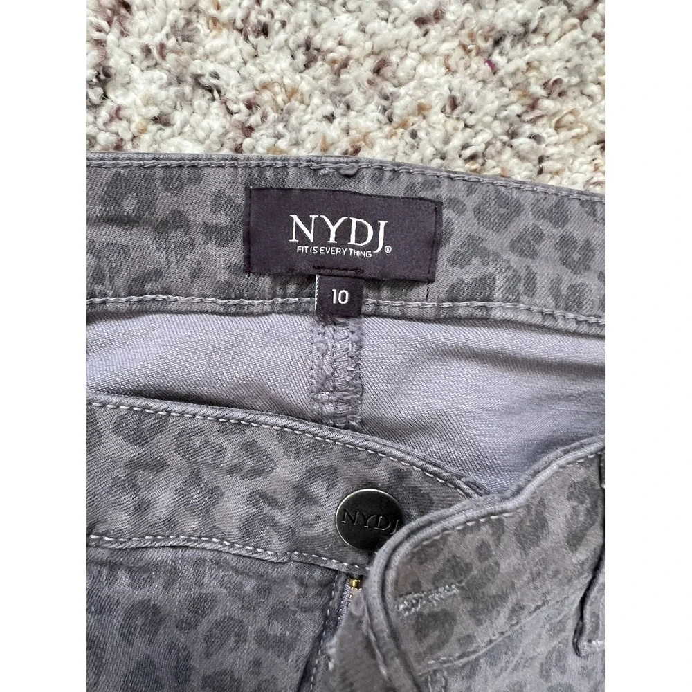 MWT NYDJ Size 10 Amy‎ Jeans Skinny Fit Denim Leopard Gray Lift x Tuck Technology